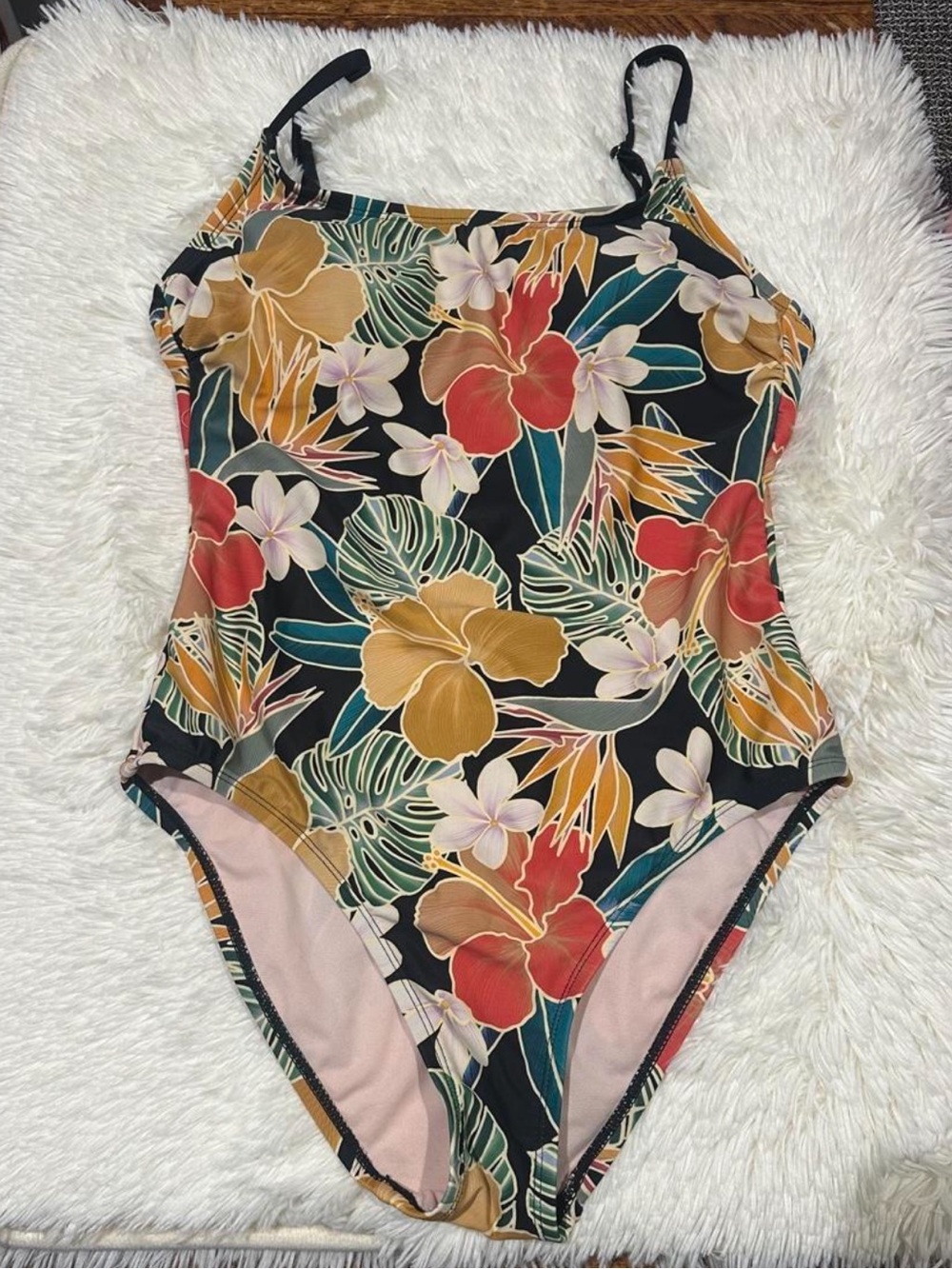 Hurley Women’s One-Piece Bathing Suit